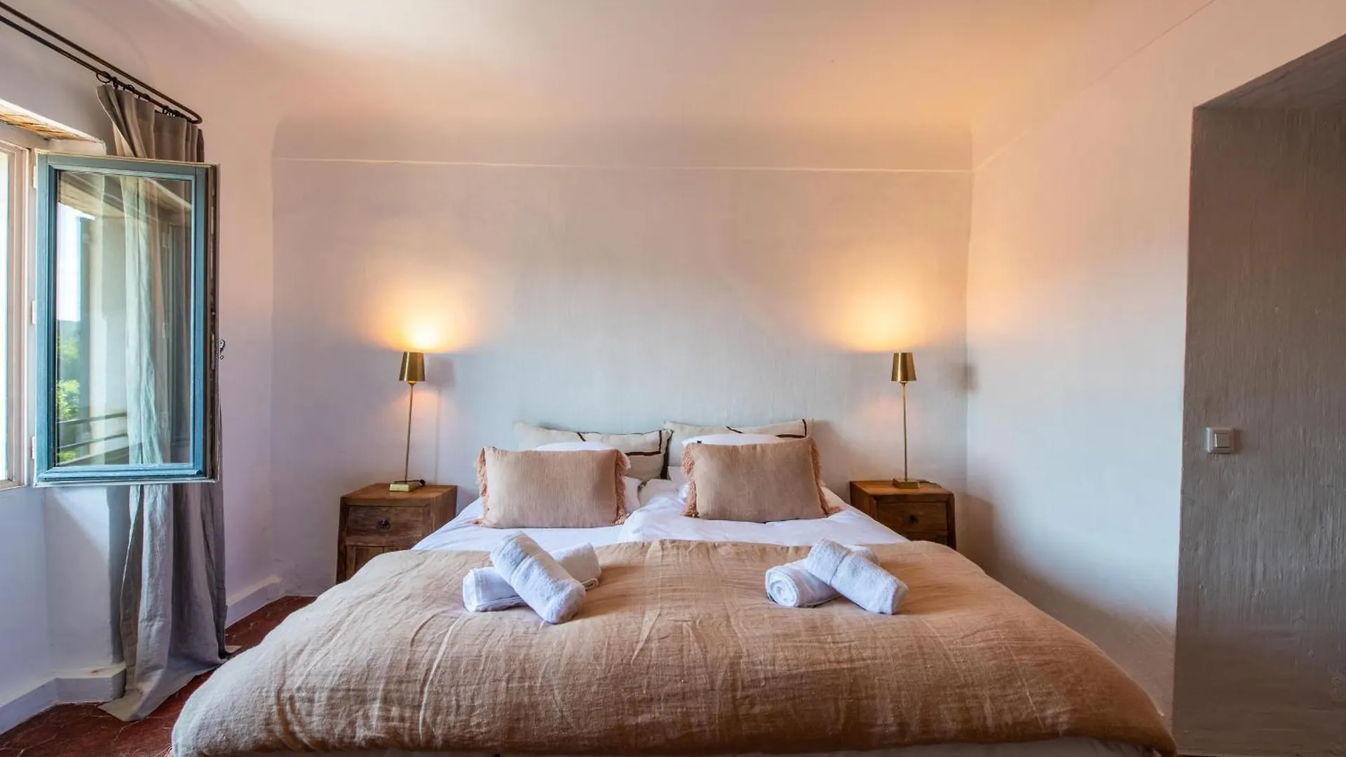 Au Ralenti Du Lierre Hotel Beaumettes Frankrijk