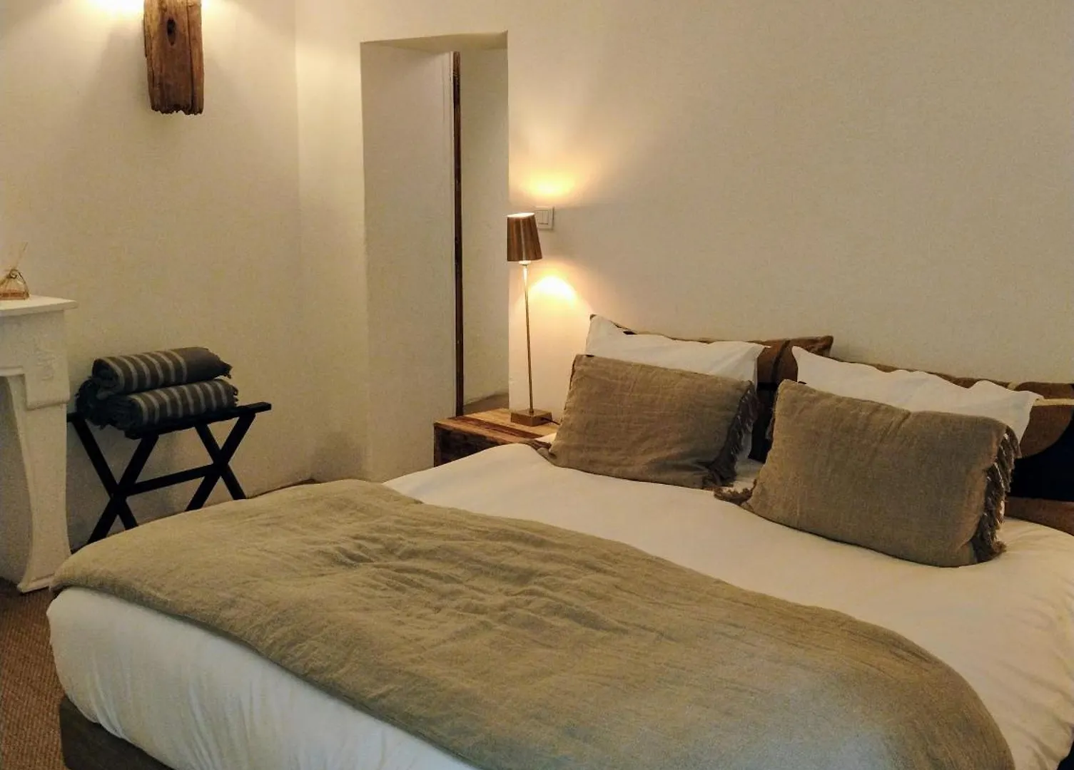 Au Ralenti Du Lierre Hotel Beaumettes